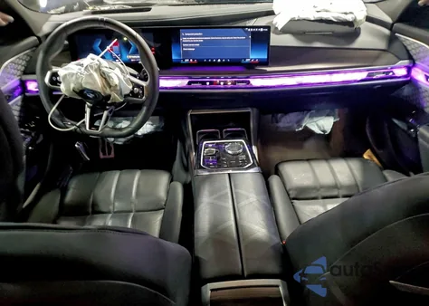 2023 BMW I7 xDrive60 z USA, uszkodzony, nr VIN WBY53EJ03PCL63716